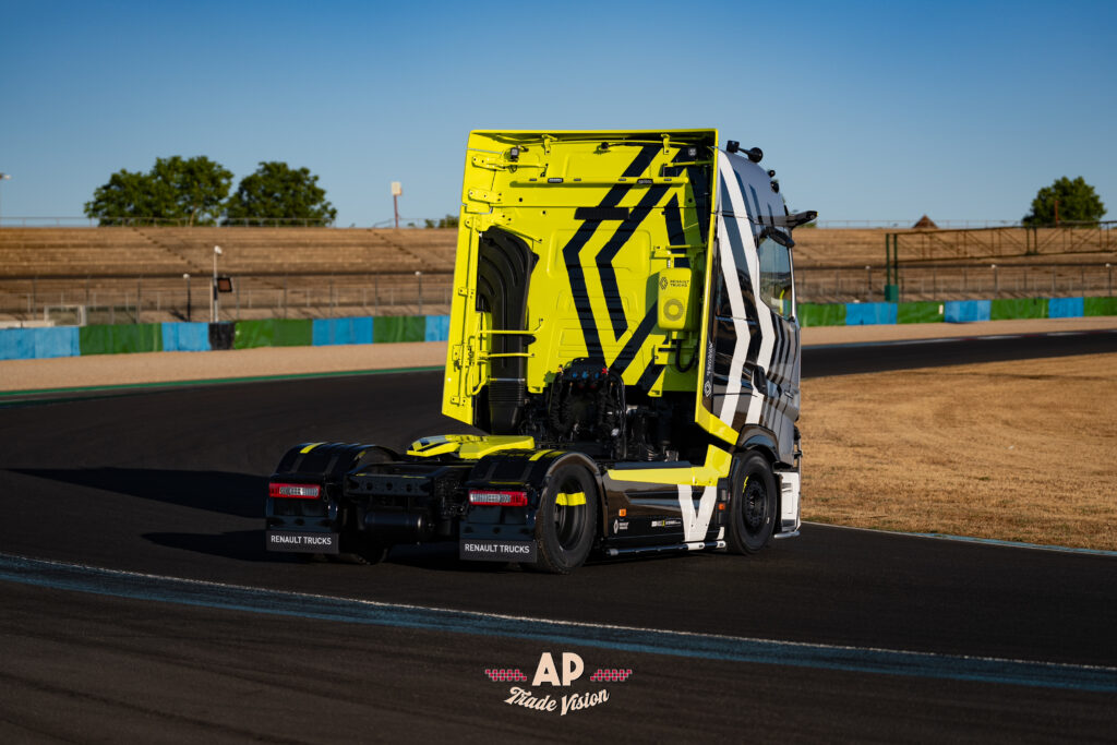 apv03036