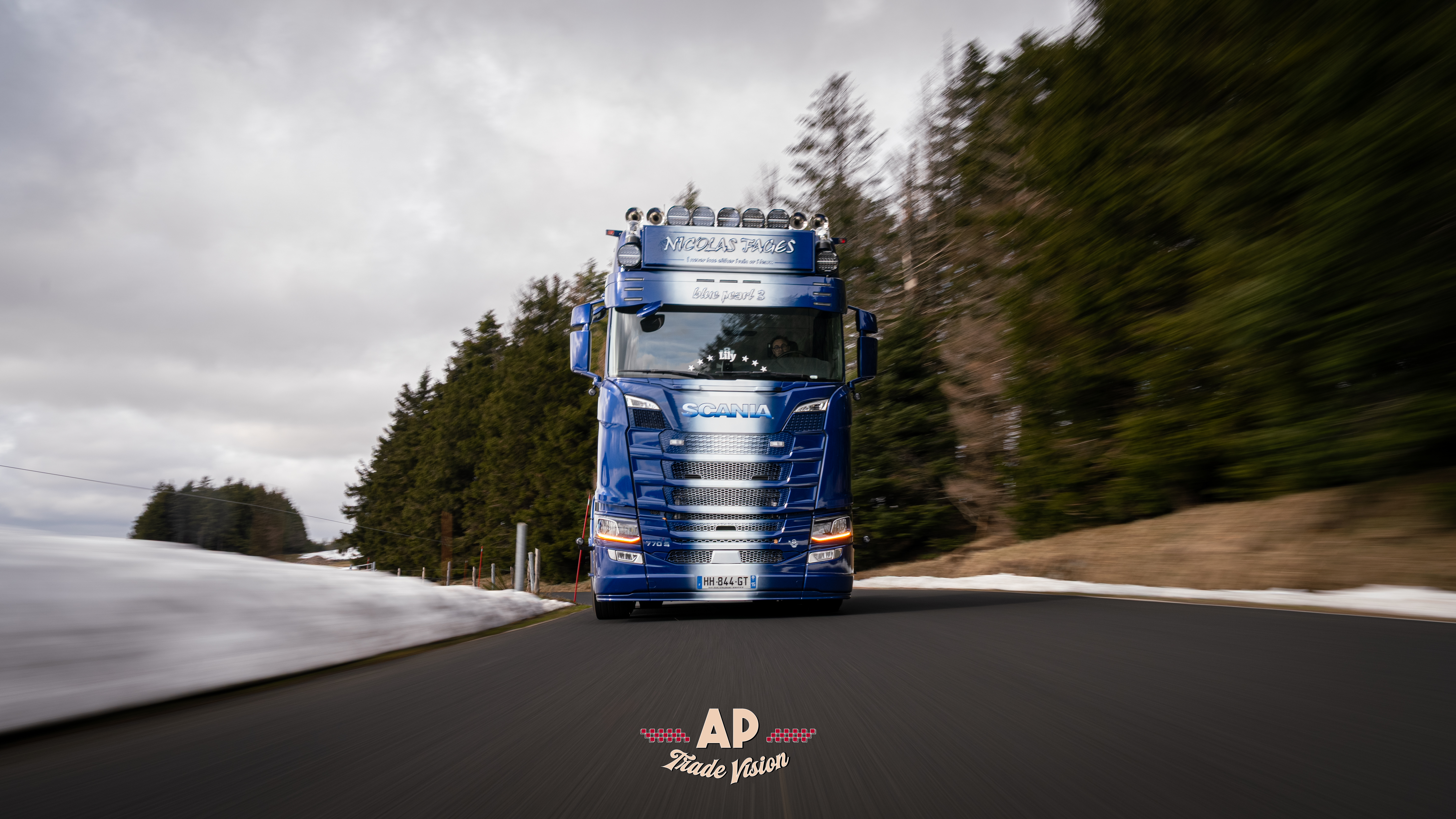 apv04127